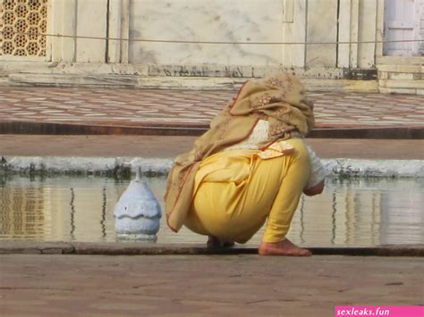 indian women pissing|'indian peeing' Search .